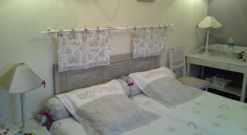 Chambres D'Hotes Au Temps Des Cerises Jumièges Cameră foto